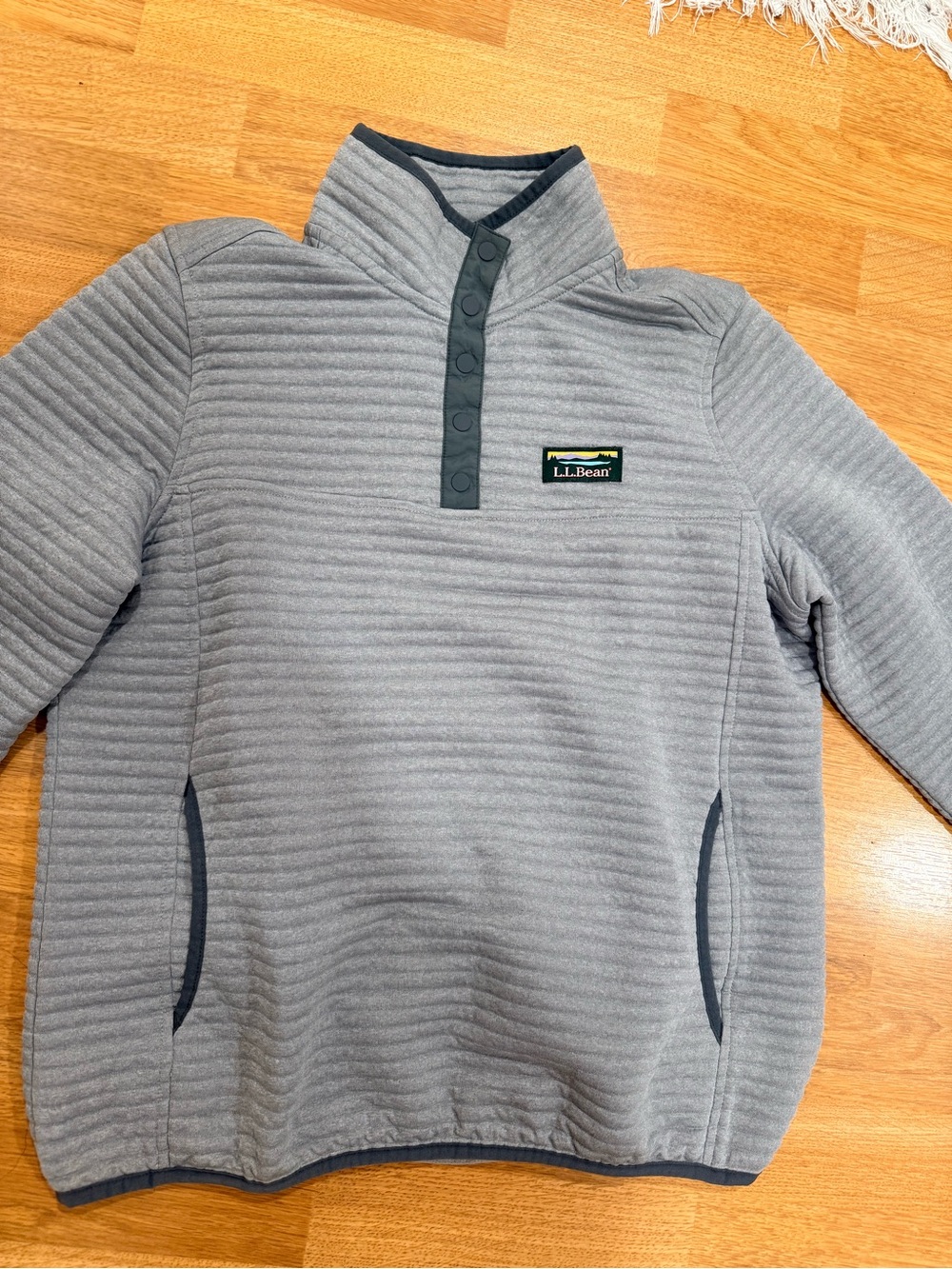 L.L. Bean Men's Light Gray Quilted Snap-Front Zip-Up Sweater